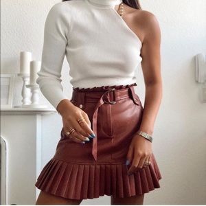 Zara pleated faux leather skirt XS